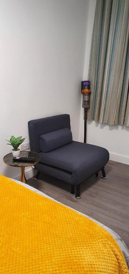 New Cozy Apt. House With Parking. Entire Space Apartment *