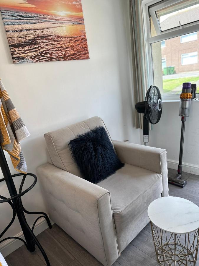 Apartment New Cozy Apt. House With Parking. Entire Space Erith